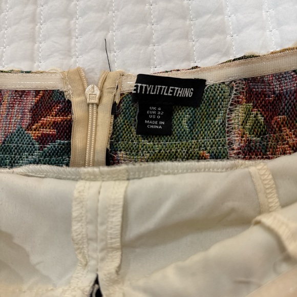 PrettyLittleThing Floral Tapestry Mini Dress - Multicolor - Picture 3 of 3